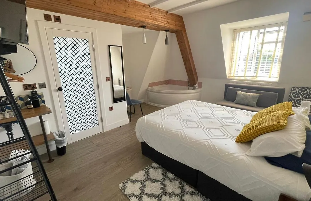 Angel Townhouse-1